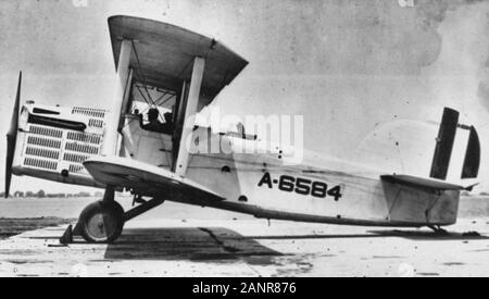 DOUGLAS DT-2 (#A -6584) gebaut von L.W.F. Engineering Corp., Dies ist ein Torpedo Bomber der frühen 1920er Jahre. Diese Flugzeuge wurden mit auswechselbaren Rädern gebaut-/float Gang. Frühe torpedo Flugzeuge auf die Schwimmer in der squadron Service betrieben wird; an dieser Stelle unsere einzige Flugzeugträger, die USS LANGLEY (CV-1), war zu klein, so schwere Flugzeuge zu behandeln. Diese Ebene wird offensichtlich in nonsquadron Service, da es keine squadron Markierungen trägt. Stockfoto