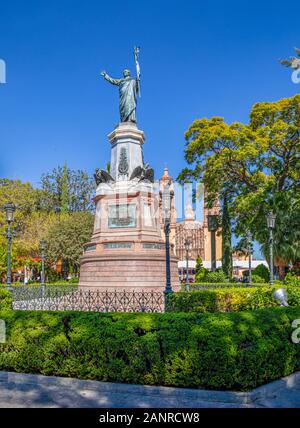 Dolores Hidalgo, Guanajuato, Mexiko - November 25, 2019: Monument zu Hidalgo auf der Plaza del Grande Hidalgo entfernt Stockfoto