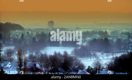 Glasgow, Schottland, Großbritannien, 19. Januar, 2020. UK Wetter: Kaltstart sah eine frühe Frost über das West End der Stadt. Gerard Fähre / alamy Leben Nachrichten Stockfoto