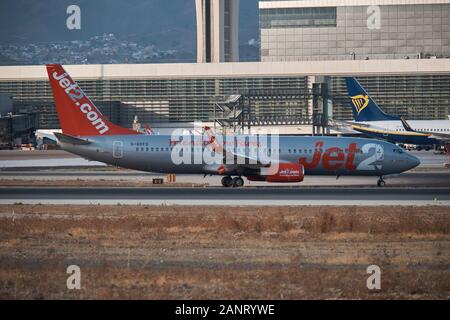Jet2 Jet2 Boeing 737-800 Lanzarote (G-GDFS). Der Flughafen Málaga, Andalusien, Spanien. Stockfoto