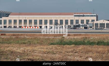 Terminal T2 (Pablo Ruíz Picasso) des 1991 eingeweihten Flughafens Málaga Stockfoto