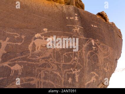 Felszeichnungen auf einem Felsen, Jäger, Provinz Najran, Thar, Saudi-Arabien Stockfoto