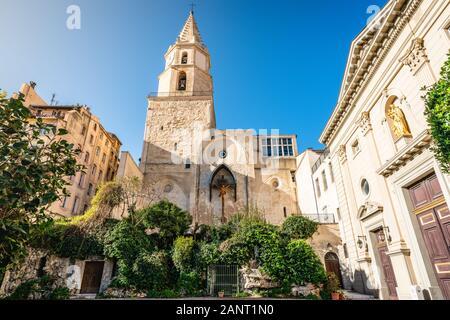 Eglise Notre Dame des Accoules oder accoules Kirche Vorderansicht in Marseille Frankreich Stockfoto