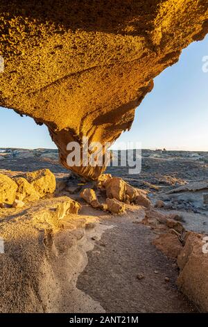 Der Bogen des Tajao, Reste einer vulkanischen Rohr, zusammengebrochen ist und hinter einer Abschnitt bildet dieser Bogen, San Miguel de Abona, Teneriffa, Kanaren, ICH Stockfoto