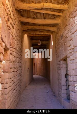 Gasse in der Altstadt, Al Madinah Province, Alula, Saudi-Arabien Stockfoto