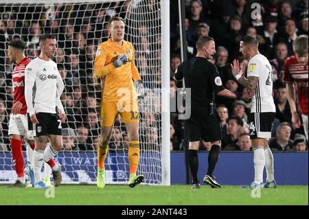 London, Großbritannien. 19 Jan, 2020. Anthony Knockaert von Fulham Fragen eine Entscheidung während der efl Sky Bet Championship Match zwischen Fulham und Middlesbrough im Craven Cottage, London, England am 17. Januar 2020. Foto von Ken Funken. Nur die redaktionelle Nutzung, eine Lizenz für die gewerbliche Nutzung erforderlich. Keine Verwendung in Wetten, Spiele oder einer einzelnen Verein/Liga/player Publikationen. Credit: UK Sport Pics Ltd/Alamy leben Nachrichten Stockfoto