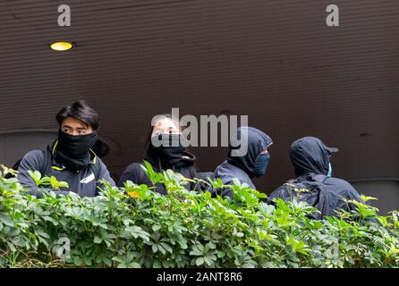 Hongkong, China. 19 Jan, 2020. 4 Demonstranten wachsam über die Straßen an der Hong Kong protestieren - Universal Belagerung auf Kommunisten Rallye in Chater Garden, Central, Hong Kong. Quelle: David Ogg/Alamy leben Nachrichten Stockfoto