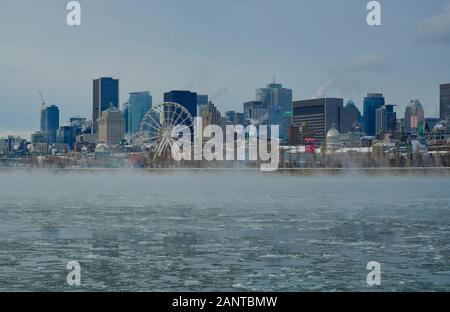 Montreal, Quebec, Kanada, Januar 18,2020. Eis, Nebel steigt aus dem Fluss in sub-zero Wetter in Montreal, Quebec, Kanada. Credit: Mario Beauregard/Alamy Nachrichten Stockfoto