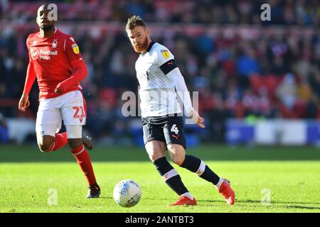Nottingham, UK. 19. Januar 2020. Ryan Tunnicliffe (4) von Luton Town während der Sky Bet Championship Match zwischen Nottingham Forest und Luton Town an der Stadt Boden, Nottingham am Sonntag, den 19. Januar 2020. (Credit: Jon Hobley | MI Nachrichten) das Fotografieren dürfen nur für Zeitung und/oder Zeitschrift redaktionelle Zwecke verwendet werden, eine Lizenz für die gewerbliche Nutzung Kreditkarte erforderlich: MI Nachrichten & Sport/Alamy leben Nachrichten Stockfoto