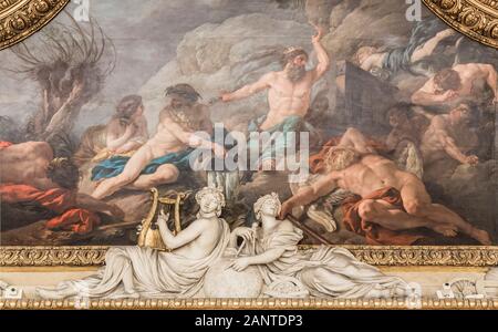 PARIS, Frankreich, 16. MAI 2016: Decke Malerei und Skulptur im Apollo Galerie am nationalen Museum des Louvre. Paris. Stockfoto