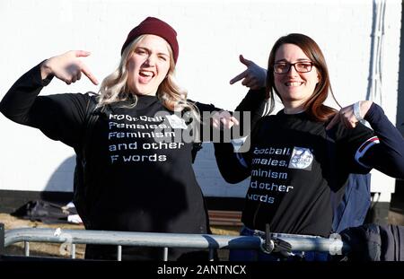 Boreham Wood, Großbritannien. 19 Jan, 2020. Portsmouth, England - Januar 19: Fußball-Fans während der Barclays Frauen Super League Spiel zwischen Arsenal und Chelsea Frauen Frauen an der Wiese Park Stadion am Januar 19, 2020 in Leeds, England Credit: Aktion Foto Sport/Alamy leben Nachrichten Stockfoto