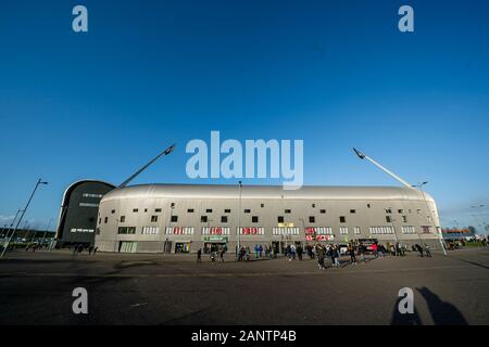 Den Haag, Niederlande. 19 Jan, 2020. Den Haag - ADO-RKC, Fußball, Saison 2019/2020, Eredivisie, Autos Jeans Stadium, 08-07-2020, Stadion Übersicht Credit: Pro Schüsse/Alamy leben Nachrichten Stockfoto