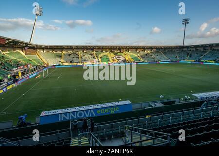 Den Haag, Niederlande. 19 Jan, 2020. Den Haag - ADO-RKC, Fußball, Saison 2019/2020, Eredivisie, Autos Jeans Stadium, 08-07-2020, Stadion Übersicht Credit: Pro Schüsse/Alamy leben Nachrichten Stockfoto