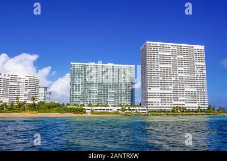 Stadtbild von Ft. Lauderdale, Florida mit dem Strand und der Stadt Stockfoto