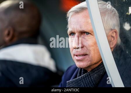 Den Haag - ADO-RKC, Fußball, Saison 2019/2020, Eredivisie, Autos Jeans Stadium, 08-07-2020, ADO-Trainer Trainer Alan Pardew Credit: Pro Schüsse/Alamy leben Nachrichten Stockfoto