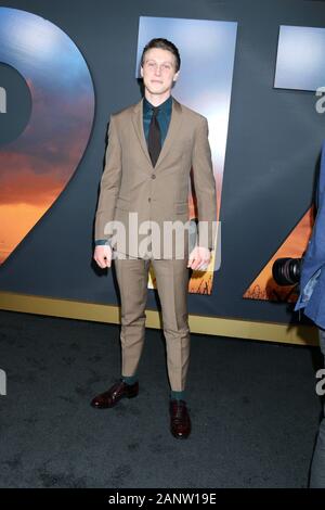 '1917' Premiere auf TCL Chinese Theater IMAX am Dezember 18, 2019 in Los Angeles, CA Mit: George MacKay Wo: Los Angeles, Kalifornien, Vereinigte Staaten, wenn: 18 Dez 2019 Credit: Nicky Nelson/WENN.com Stockfoto