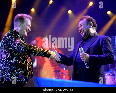 Emmanuel y Mijares Durante su Concierto en el Festival Alfonso Ortiz Tirado 2020 FAOT, en Alamos, Sonora, Mexiko el 19 enero 2020. (Foto: NortePhoto.com) Stockfoto