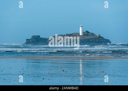 Godrevy Island Lighthouse an der Nordküste von Cornwall England Großbritannien Stockfoto