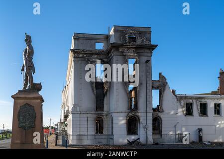 EASTBOURNE, East Sussex/UK - Januar 18: Blick auf die Ausgebrannten Claremont Hotel in Eastbourne East Sussex am 18. Januar 2020. Stockfoto