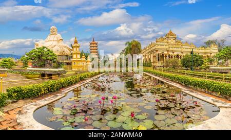 Landschaft mit Vinh Tranh Pagode in My Tho, Mekong Delta, Vietnam Stockfoto