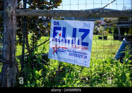 Orchard, Texas - Januar 19, 2020: politische Kampagne Zeichen der Demokrat Eliz Markowitz für das Texas State repräsentative Haus Bezirk 28 Besondere ele Stockfoto