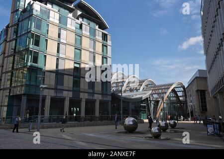 Mercure Hotel Gebäude und Wintergarten. Millennium Square, Sheffield, England, Großbritannien Stockfoto