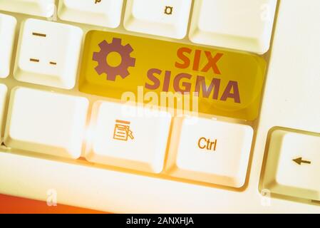 Schreiben Hinweis mit Six Sigma. Business Konzept für Satz von analysisagement Techniken, die Geschäftsprozesse zu verbessern. Stockfoto