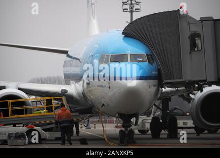 KLM Boeing 737-800 am Flughafen Borispol. Stockfoto