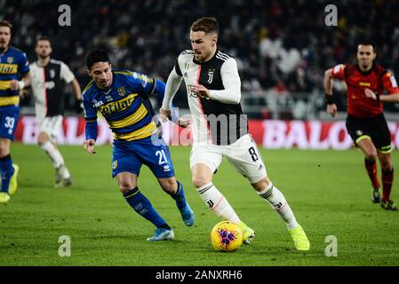 Turin, Italien. 19 Jan, 2020. von Juventus Turin FC in Aktion während der Serie ein Fußballspiel zwischen FC Juventus und Parma. FC Juventus gewann 2-1 über Parma bei der Allianz Stadion, in Turin, Italien, 10. Januar 2020 (Foto von Alberto Gandolfo/Pacific Press) Quelle: Pacific Press Agency/Alamy leben Nachrichten Stockfoto