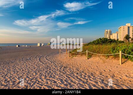 Schönen Sandstrand in South Miami Strand bei Sonnenaufgang, Florida Stockfoto