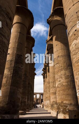 Luxor Tempel, Kolonnadenhalle von Amenhotep III, Luxor, Ägypten, Nordafrika, Afrika Stockfoto