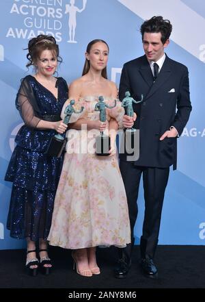 Los Angeles, USA. 19 Jan, 2020. Helena Bonham Carter, Josh O'Connor, Erin Doherty 022 im Presseraum des 26. jährlichen Screen Actors Guild Award im Shrine Auditorium in Los Angeles am 19. Januar 2020 in Los Angeles, CA Credit: Tsuni/USA/Alamy leben Nachrichten Stockfoto