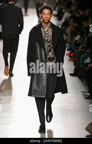 HERMES FW20 Landebahn während der Pariser Modewoche Männer" Januar 2020 - Paris, Frankreich 18/01/2020 | Verwendung weltweit Stockfoto