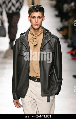 HERMES FW20 Landebahn während der Pariser Modewoche Männer" Januar 2020 - Paris, Frankreich 18/01/2020 | Verwendung weltweit Stockfoto