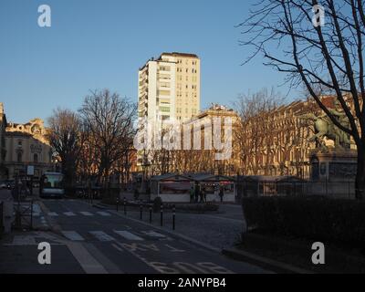 TURIN, Italien - ca. Dezember 2019: Piazza Solferino Square Stockfoto