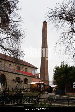 Alte Fabrik verwendet als Veranstaltungsort für das jährliche Messe namens Mühle der Elfen, die während der festlichen Jahreszeit an Trikala, Griechenland. Stockfoto