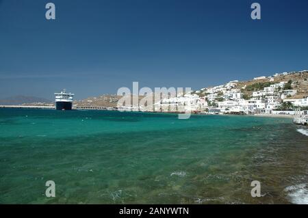 Allgemeiner Blick vom neuen Hafen der Insel Mykonos, Griechenland Stockfoto