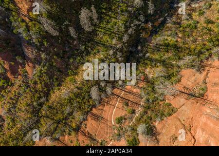 Von oben nach unten Blick in die Landschaft in Sedona Stockfoto