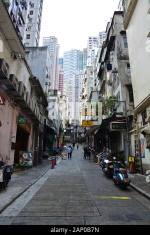 Eine Sackgasse in der Peel Street im angesagten Tai Ping Shan Viertel in Hongkong. Stockfoto