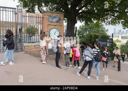 Touristen fotografieren Hirte Gate, London, England Stockfoto