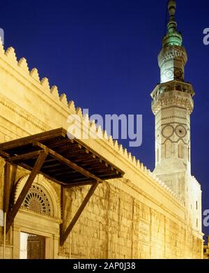 Arabische Republik Syrien. Damaskus. Der umayyaden Moschee oder die Große Moschee von Damaskus (8. Jahrhundert). Architektonisches detail. Nacht ansehen. Foto vor dem syrischen Bürgerkrieg. Stockfoto