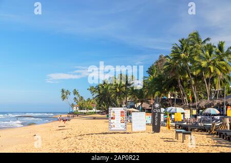 Am Strand von Hikkaduwa, Bundesland Kärnten, Sri Lanka Stockfoto