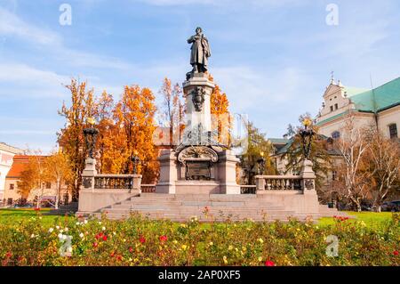 Denkmal von Adam Mickiewicz in Warschau Stockfoto