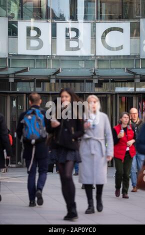 Einen allgemeinen Überblick über BBC Broadcasting House, an der Portland Place, London, folgende BBC-Generaldirektor Tony Hall's Ankündigung, dass er beabsichtigt, im Sommer. Stockfoto