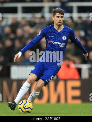 NEWCASTLE UPON TYNE, ENGLAND - 18. JANUAR Jorginho von Chelsea in der Premier League Match zwischen Newcastle United und Chelsea am St. James's Park, Newcastle am Samstag, den 18. Januar 2020. (Credit: Mark Fletcher | MI Nachrichten) das Fotografieren dürfen nur für Zeitung und/oder Zeitschrift redaktionelle Zwecke verwendet werden, eine Lizenz für die gewerbliche Nutzung erforderlich Stockfoto