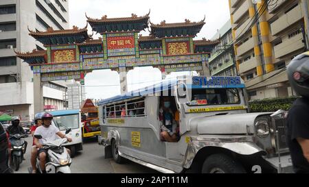 Manila, Philippinen. 20 Jan, 2020. Manila Chinatown ist die älteste Chinatown in der Welt, die 1594 von den Spaniern gegründet wurde als eine Siedlung in der Nähe von Intramuros über Pasig Fluss für die katholischen chinesischen. Es wurde so gebaut, dass Kolonialherren auf die chinesische Migranten halten könnte. (Foto von Joseph Dacalanio/Pacific Press) Quelle: Pacific Press Agency/Alamy leben Nachrichten Stockfoto