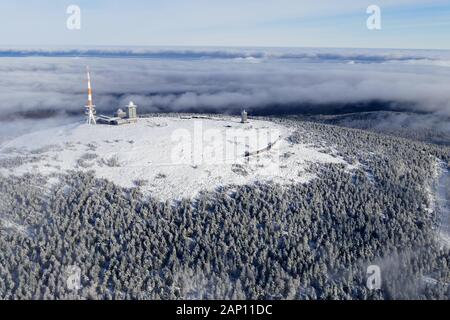 Luftaufnahme von Brocken Gipfel im Harz. | Verwendung weltweit Stockfoto