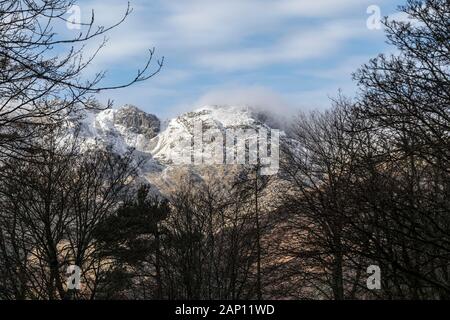 Crinkle Crags gesehen von Langdale, Lake District, Cumbria, Großbritannien Stockfoto