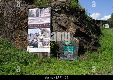 Colico (LC), Italien 08/08/2019 Blick auf die Ruinen von Fuentes fort, das 1600 erbaute Stockfoto