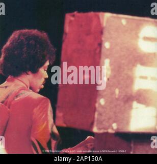 CD: Jimi Hendrix - Blue Wild Angel ‎ (Jimi Hendrix Live At The Isle Of Wight), von MCA Records am 12. November 2002 freigegeben. Stockfoto